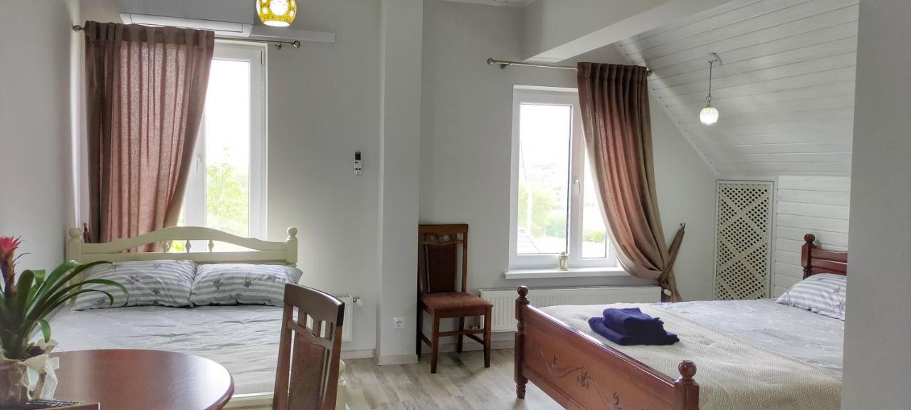 Conacul Mierii Villa Straseni ภายนอก รูปภาพ