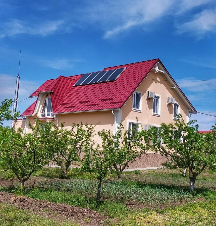 Conacul Mierii Villa Straseni ภายนอก รูปภาพ